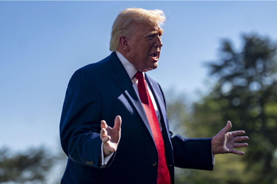 'Usa fermeranno qualsiasi nave abbia pagato il pedaggio all'Iran'