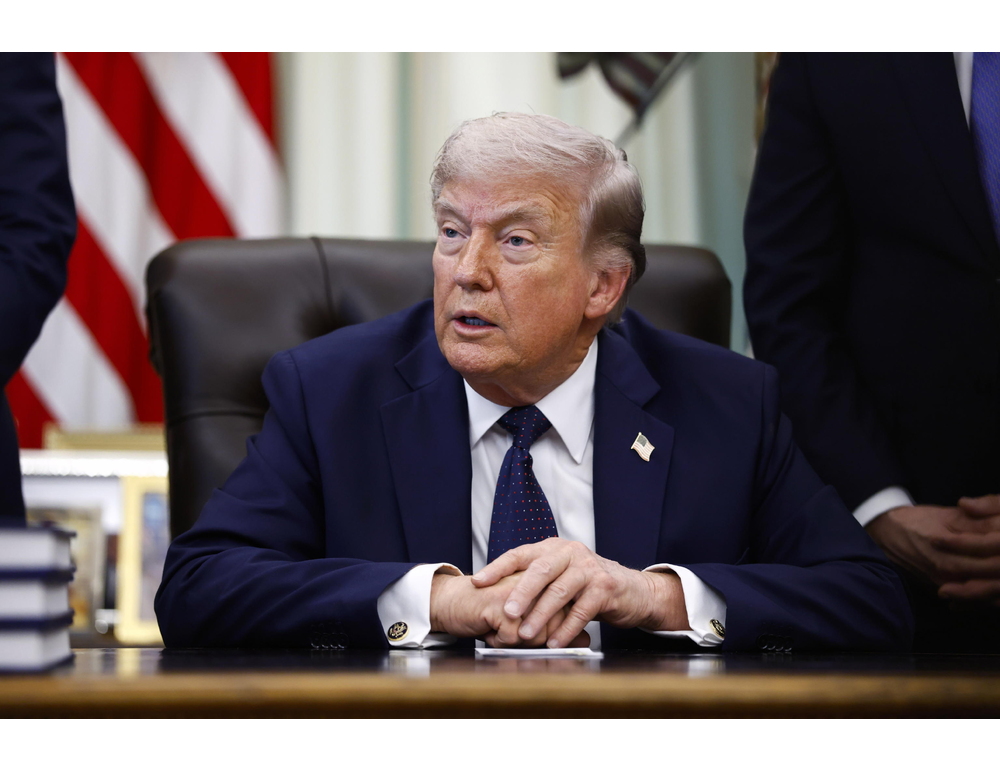 Trump, ‘l’Iran ci ha detto che è al collasso, ci chiede di riaprire Hormuz’