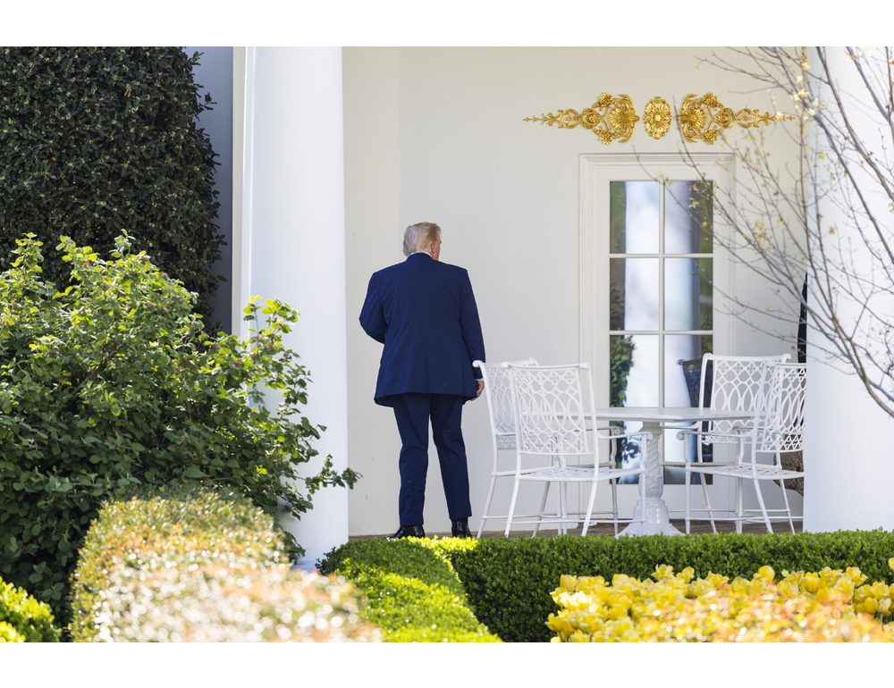 Trump, ‘se la Cina invia armi all’Iran avrà grossi problemi’