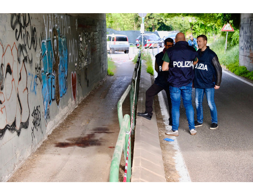 Ucciso a coltellate a Padova, una persona interrogata da ore