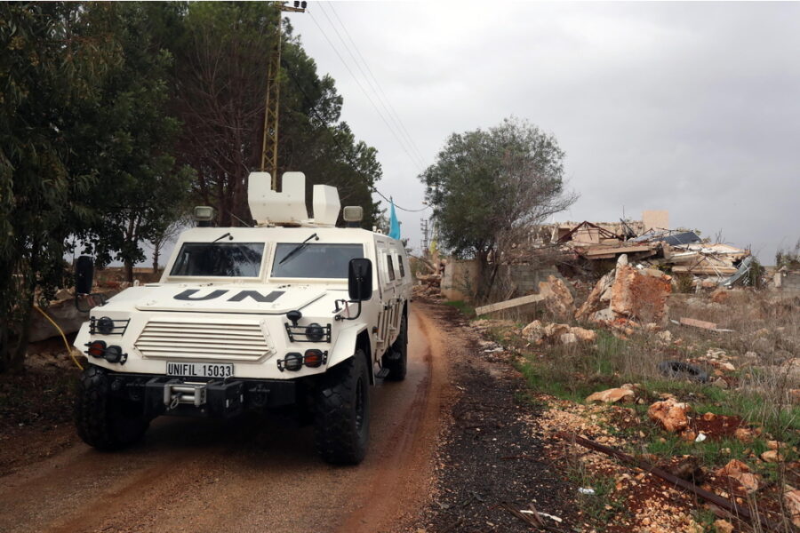 Episodi di blocchi stradali per addetti a consegna forniture critiche lungo la Blue line