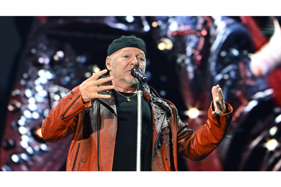 L'annuncio criptico via social ricordando il leggendario Modena Park del 2017