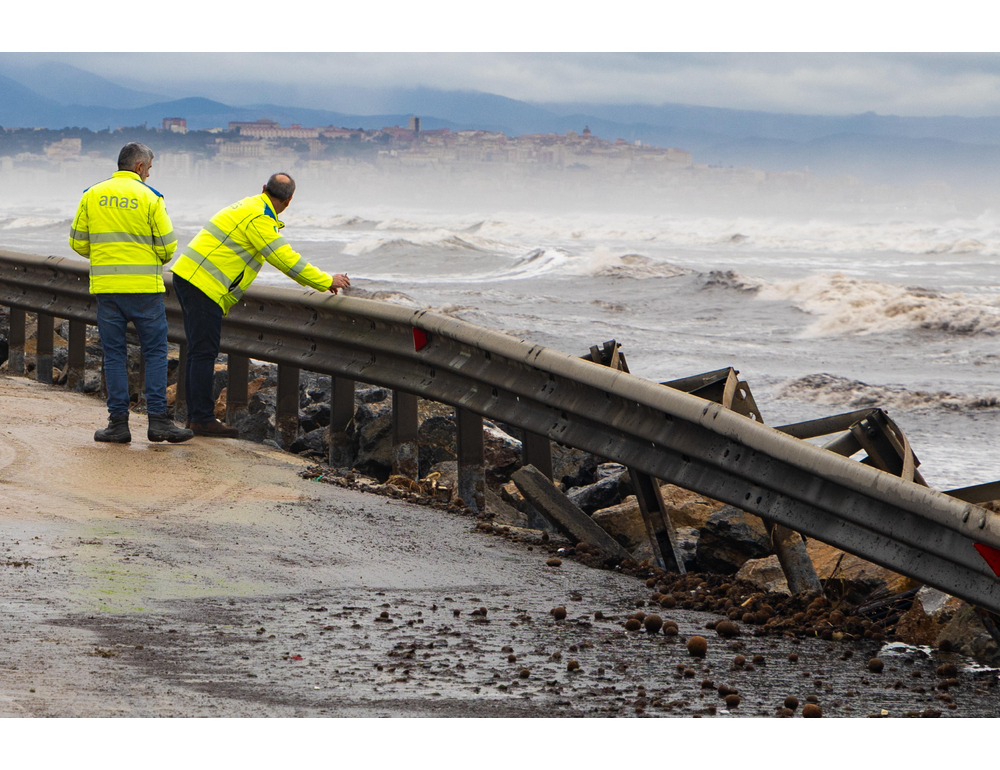 Venti di burrasca e mareggiate al Sud, temporali al Nord e al Centro