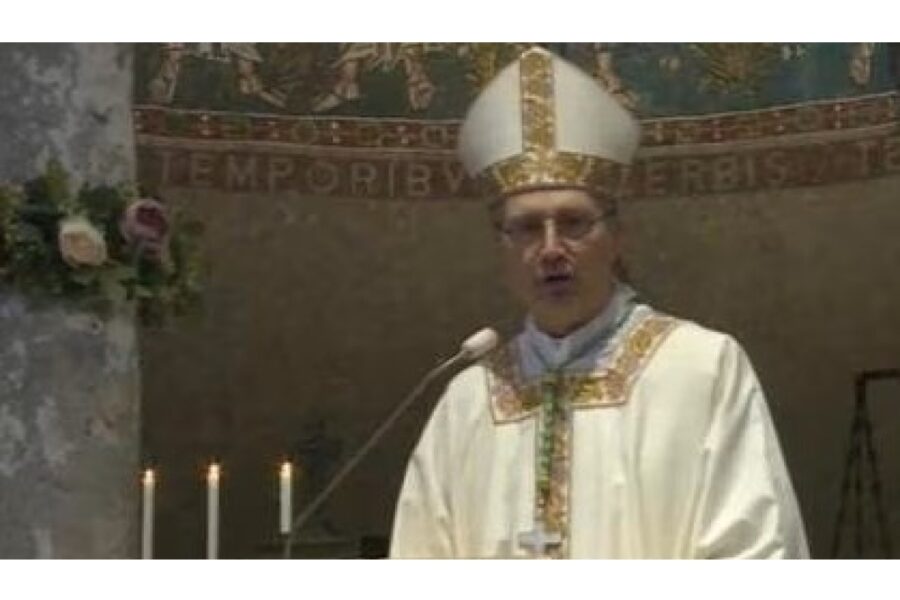 Monsignor Trevisi contro "pulizie etniche e persecuzioni"