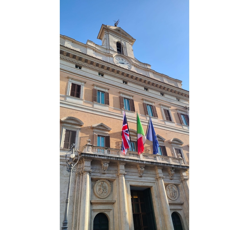 Via libera dell’Aula a richiesta conflitto di attribuzioni su Bartolozzi