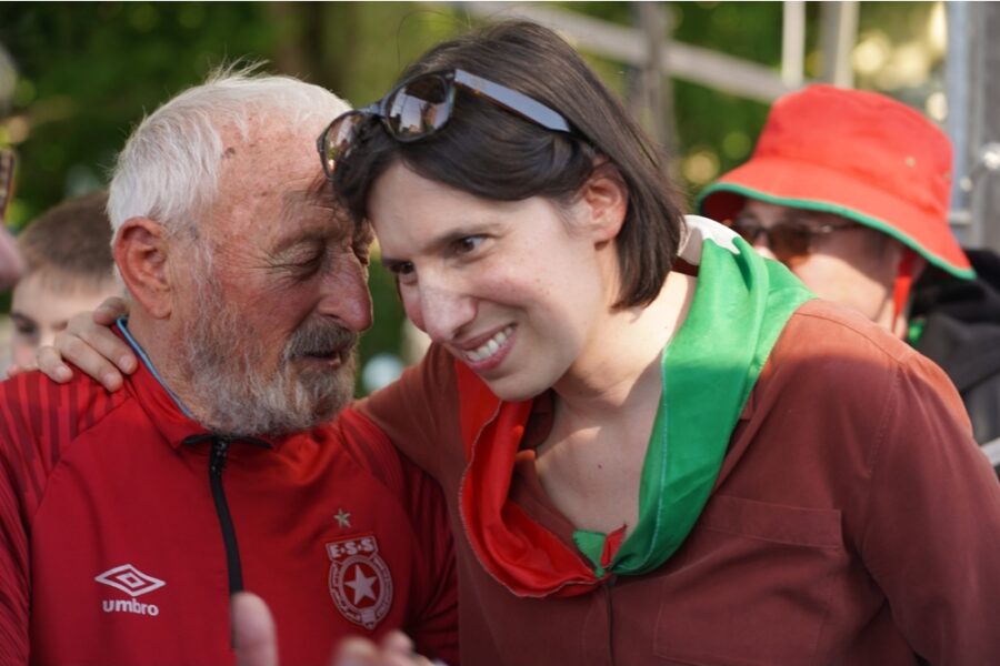 Toccata e fuga della segretaria nazionale del Pd al rientro da Stazzema