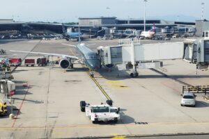 Aprile mese di scioperi: si inizia venerdì con il comparto aereo