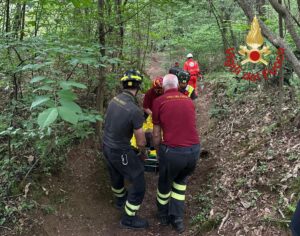 Incidente nei boschi di Binago, ciclista ferito a una spalla