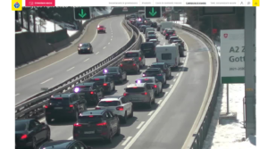 Coda da incubo al San Gottardo: 20 chilometri e più di tre ore di attesa in direzione Sud