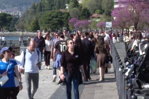 Al ponte non si rinuncia. Anas: “Traffico in aumento”. Rasella: “Numeri positivi, ma tante cancellazioni extra Ue”