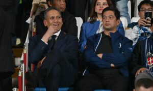 Suwarso contro i tifosi della tribuna: “Deluso dagli insulti ai dirigenti dell’Inter. Chi è senza rispetto non è benvenuto”