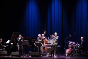 Omaggio a Lucio Battisti con Peppe Servillo e cinque grandi musicisti jazz