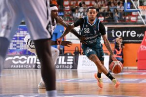 Cantù perde a Udine: la salvezza passa dalla prossima sfida con Treviso