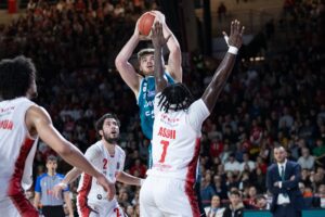 Cantù-Varese: è l’ora del derby. Coach De Raffaele: “Sarà una sfida di emotività”