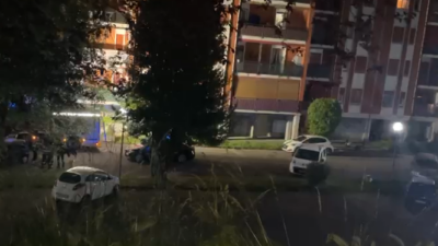 Agguato di via Di Vittorio, migliora il 20enne ferito a una gamba