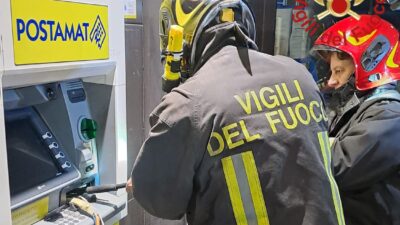 Tentato assalto al postamat a Valmorea, usati esplosivi artigianali