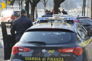 Controlli della Finanza, scoperti tre lavoratori in nero