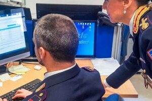 Pedopornografia online, arrestato un 28enne nel comasco: operazione della Polizia in tutta Italia