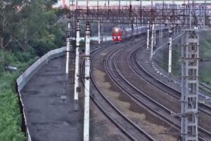 I treni verso le mete turistiche lombarde: i laghi le destinazioni preferite dai viaggiatori