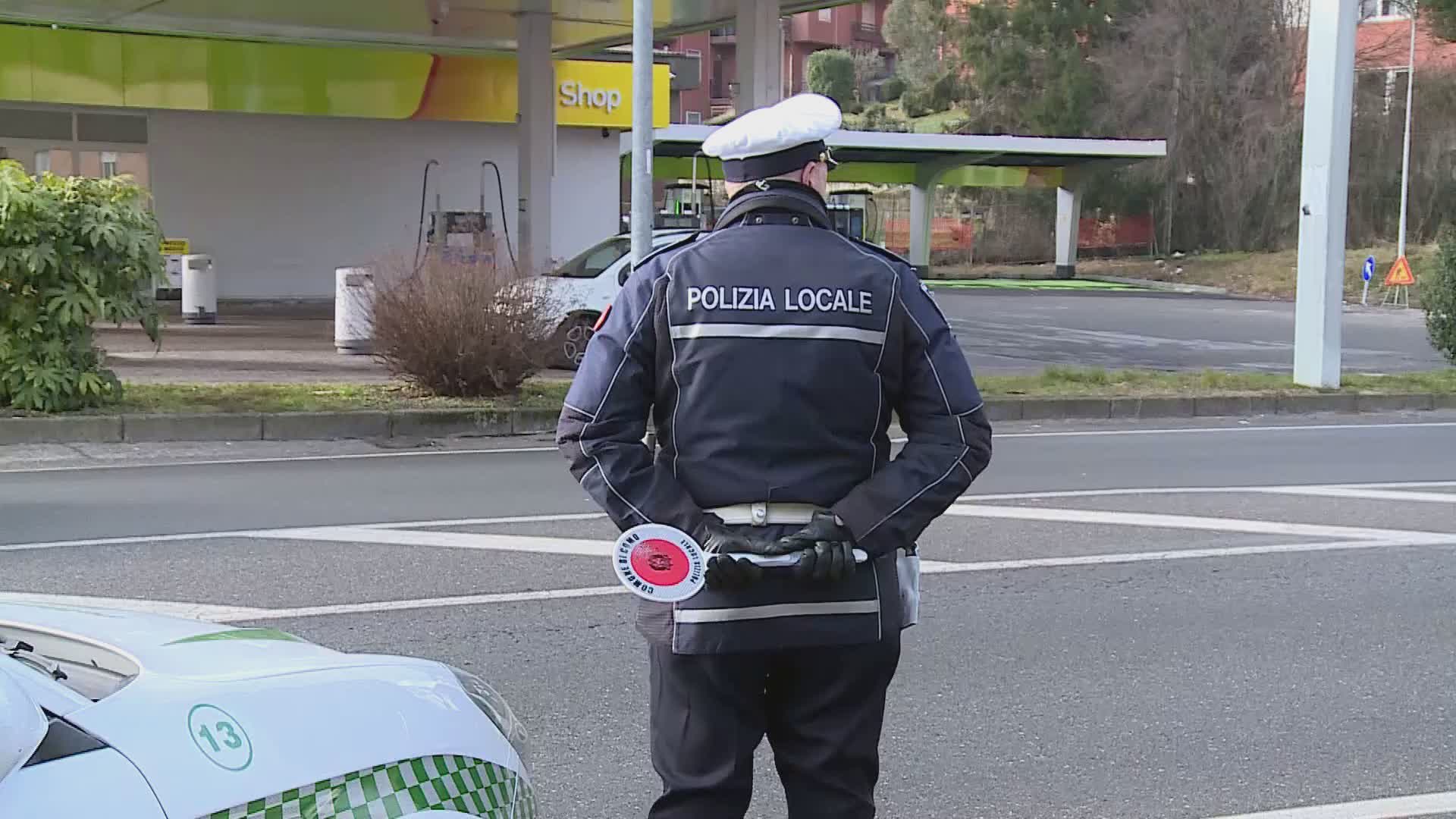 Monopattini indisciplinati e sosta selvaggia, i dati di marzo e aprile della polizia locale di Como