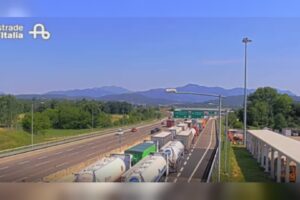 Festa in Svizzera, riapre la dogana: code sulla A9 e sulla viabilità urbana
