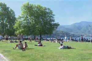 Estate in anticipo sul Lario, termometro fino a 35 gradi. “Caldo eccezionale per il perìodo”