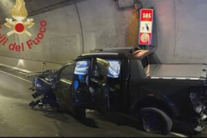 Incidente con due morti in galleria a Pusiano, 8 anni al conducente del pick up