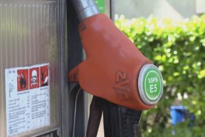 Benzina, ridotto lo sconto. Da oggi rincari alla pompa fino a 18 centesimi