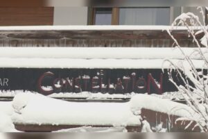 Strage di Crans-Montana, il giornalista svizzero replica a Littizzetto: “Noi bersaglio facile”