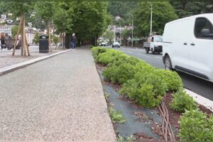 Lungolago, tra erba incolta e tubi in bella vista. Nessi: “Spazi dimenticati e poco accessibili”