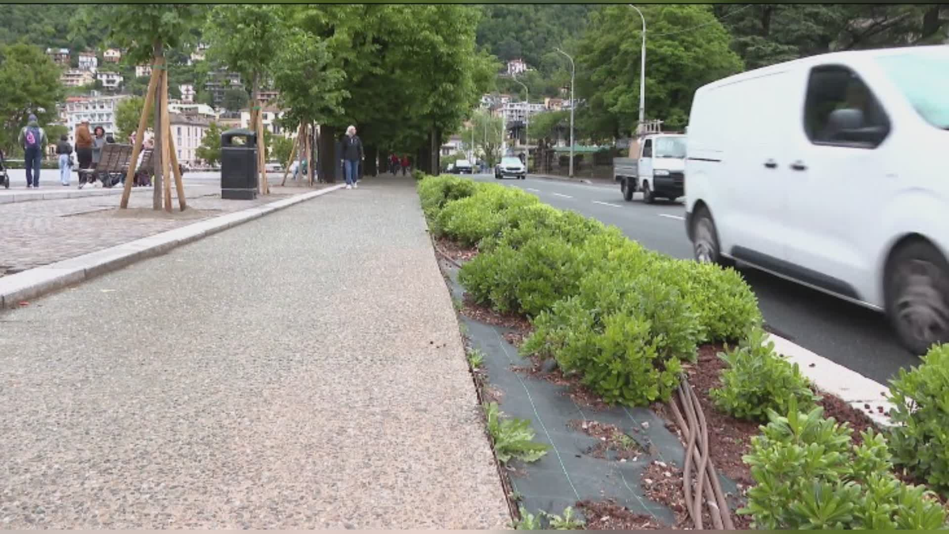 Lungolago, tra erba incolta e tubi in bella vista. Nessi: “Spazi dimenticati e poco accessibili”