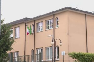 Scuola Rodari, Sabato la manifestazione contro il Comune di Fino