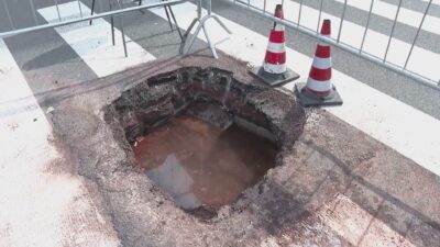 Asfalto dissestato sul Lungo Lario Trieste: disagi per gli automobilisti tra buche, crepe e voragini