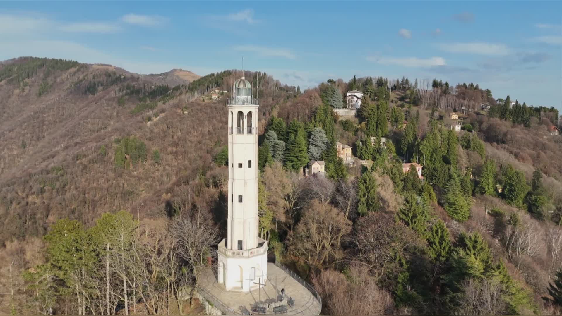 Faro Voltiano, impegno del Governo per la riapertura. Ipotesi commissariamento