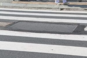 Voragine sul Lungolago di Como, martedì il sopralluogo della Regione per valutare il danno