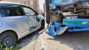 Scontro tra un autobus e un’auto tra Solbiate e Albiolo, almeno sei feriti