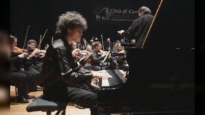 Cantù, Concorso Internazionale per Pianoforte e Orchestra: Teatro Fumagalli sold out per le finali