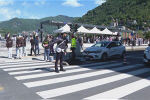 Voragine sul Lungolago, sopralluogo del Comune con i tecnici della Regione