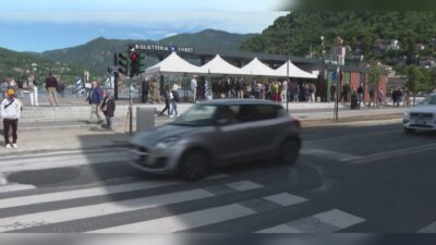 Como, chiusa la voragine sul lungolago e strada riaperta