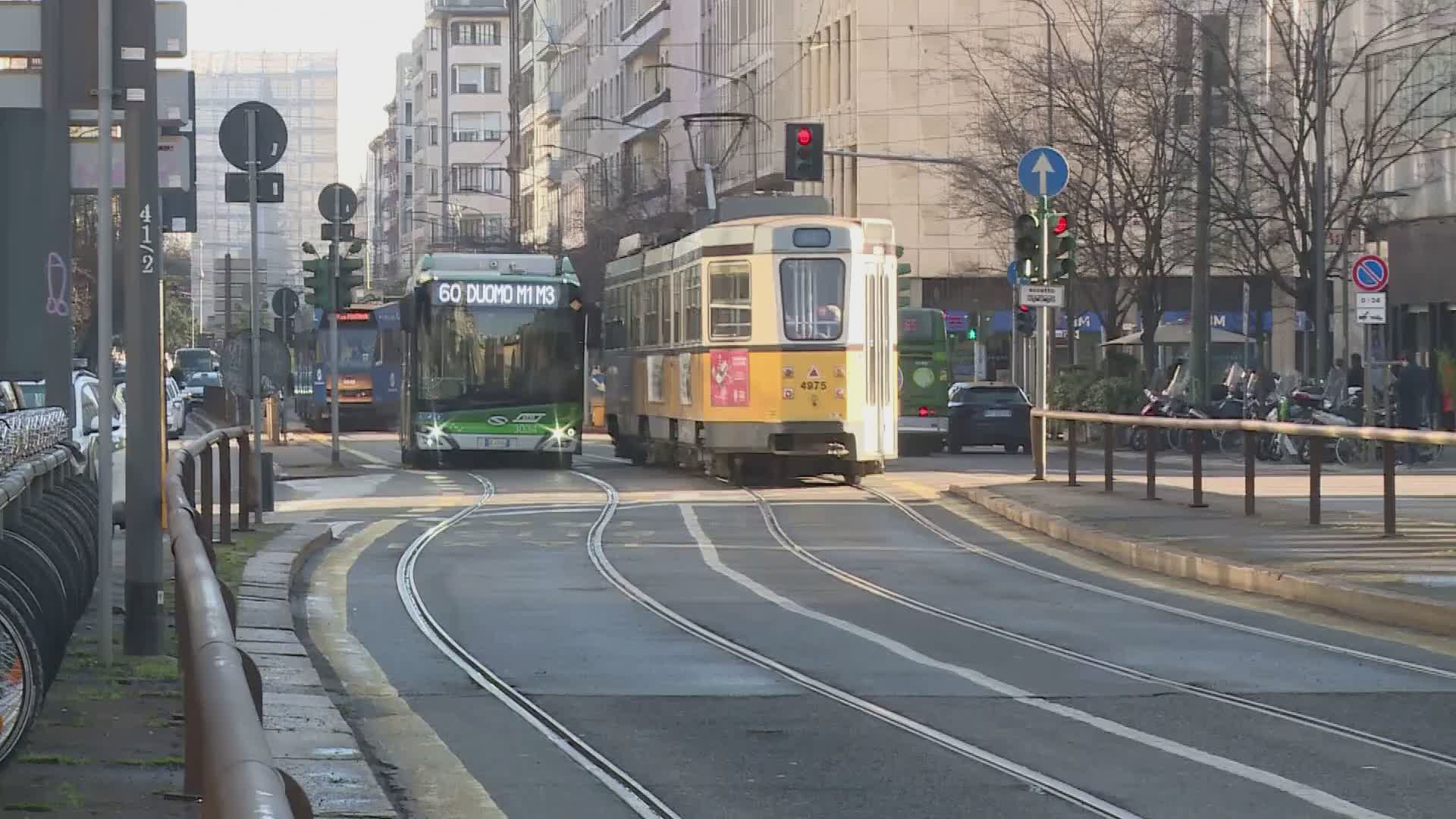 Sciopero generale lunedì 18 maggio: a rischio servizio ferroviario, scuola e sanità
