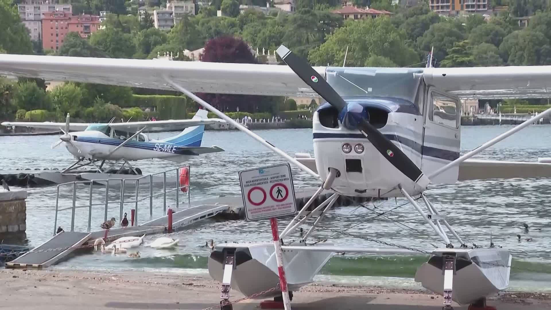 Troppe barche nella pista degli idrovolanti. L’Aero Club ferma i voli nel weekend