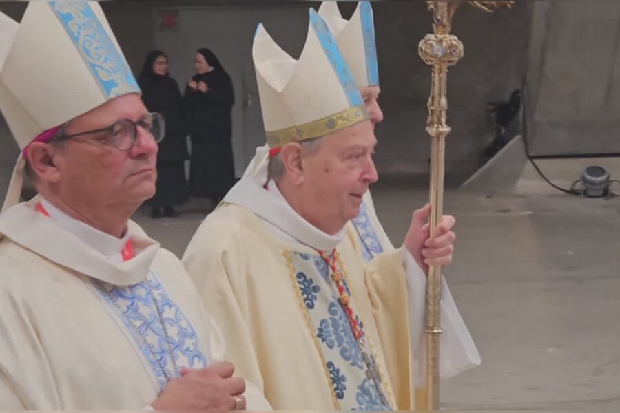 9996 Pellegrinaggio della diocesi a Lourdes il cardinale Cantoni Sono giorni di grazia 1779288017
