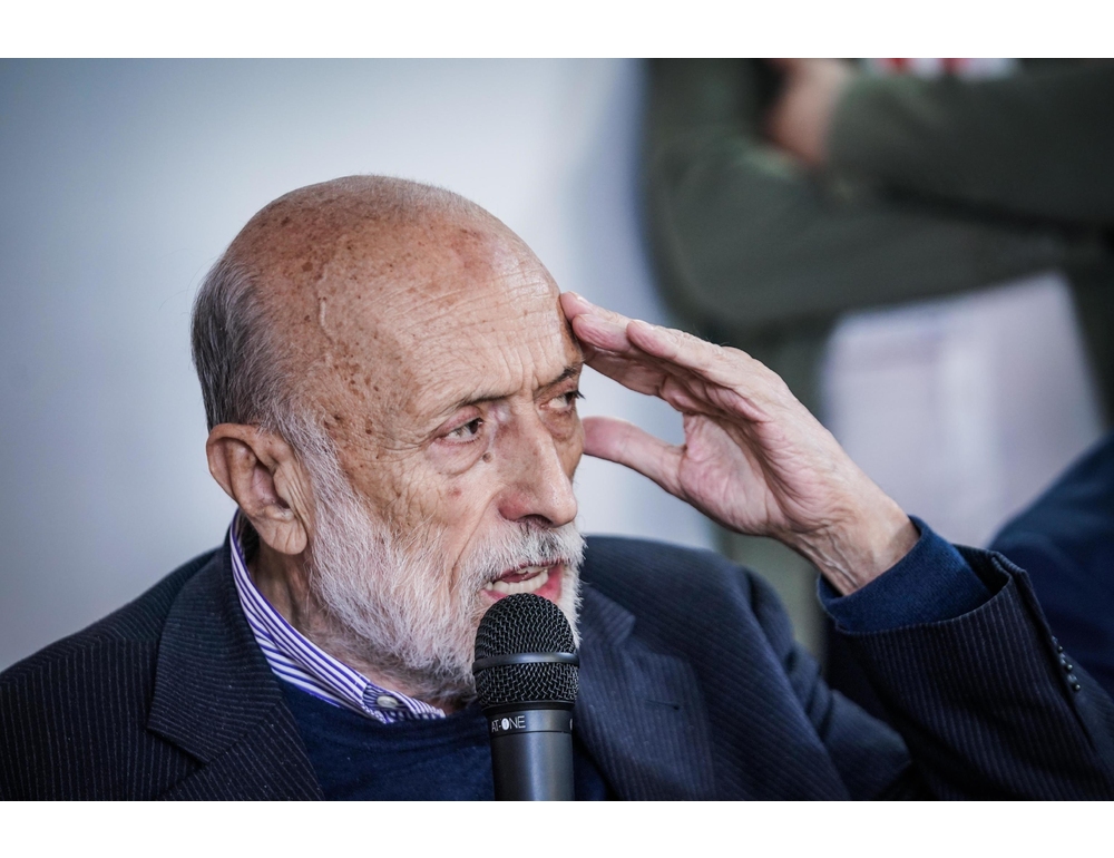 Addio a Carlo Petrini, Bra proclama il lutto per i funerali
