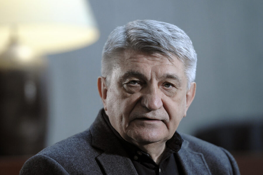 "Per indisponibilità dell'ultima ora"