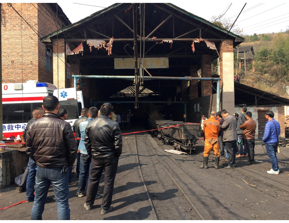 Almeno 90 morti in un’esplosione in una miniera di carbone in Cina