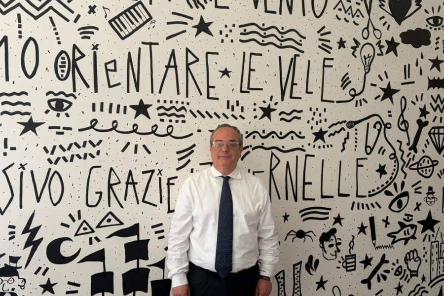 Il dirigente di una scuola di Ancona invita due esponenti Lega che avevano polemizzato