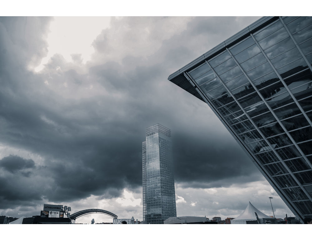 Ancora maltempo su Torino, grandine e vento in città