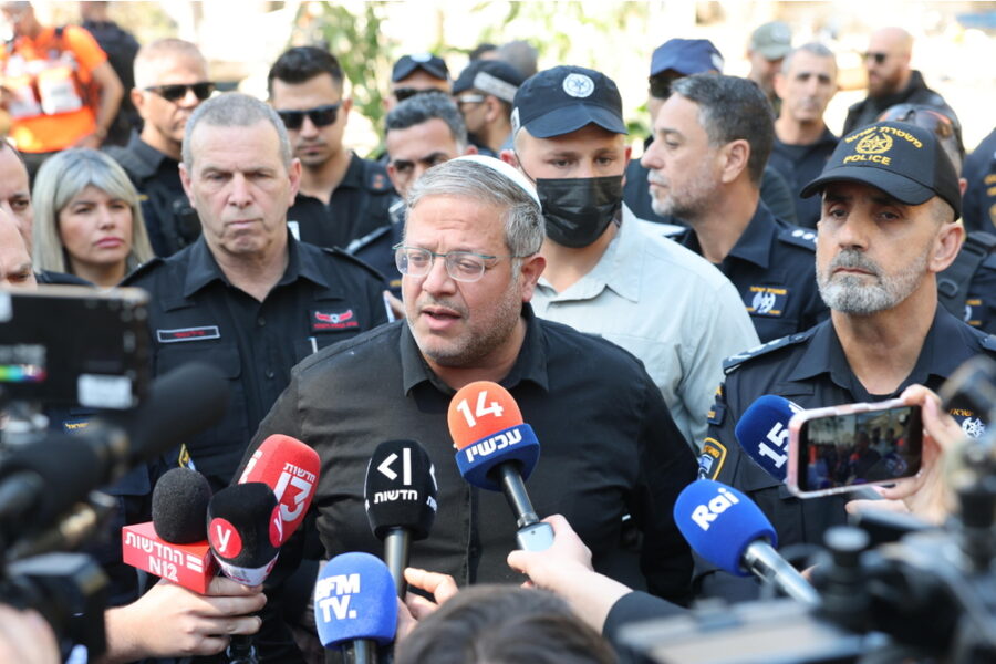 'Chi viene da noi a sostenere il terrorismo prenderà una sberla'