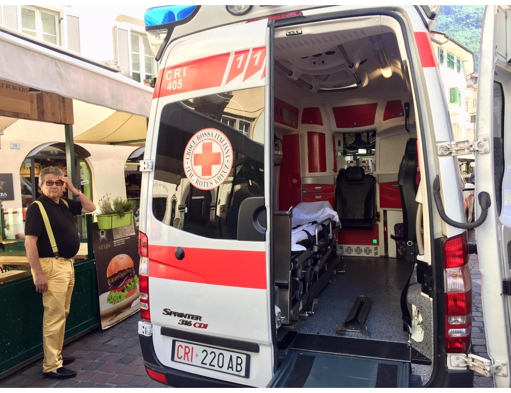 Bimba di due anni muore investita da auto in retromarcia