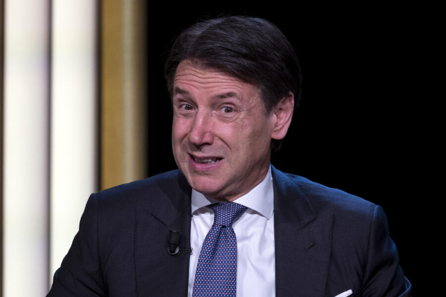 "Il tempo di questo governo sprovvisto di soluzioni è quasi scaduto"